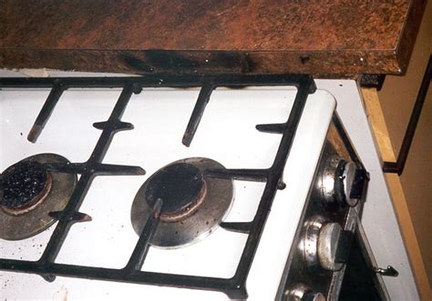gas cooker unsafe situations